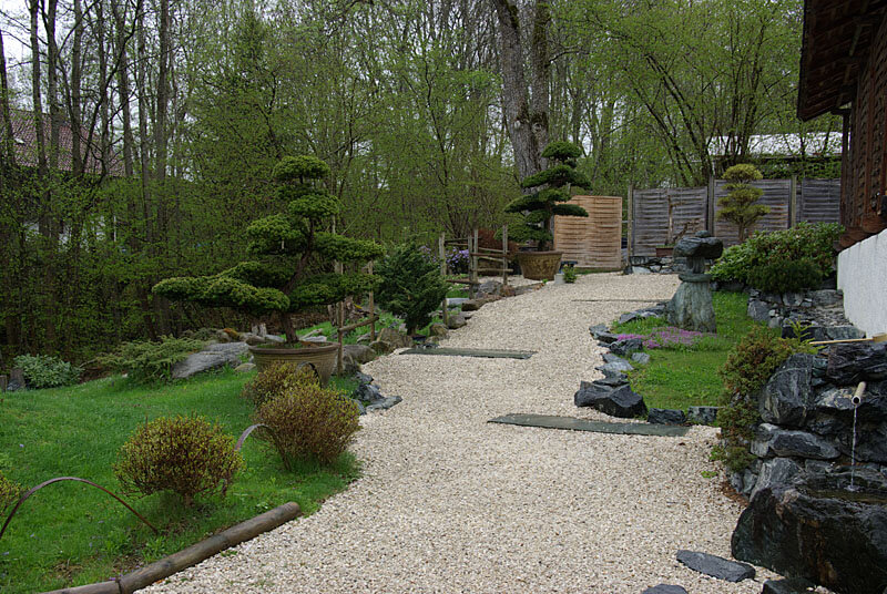 Landscaping Materials to Make Your Yard Work Pay Off